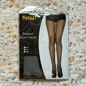 Brand new fishnet pantyhose size m/l